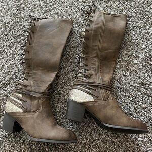 Women’s Size 11 boots - NWOT